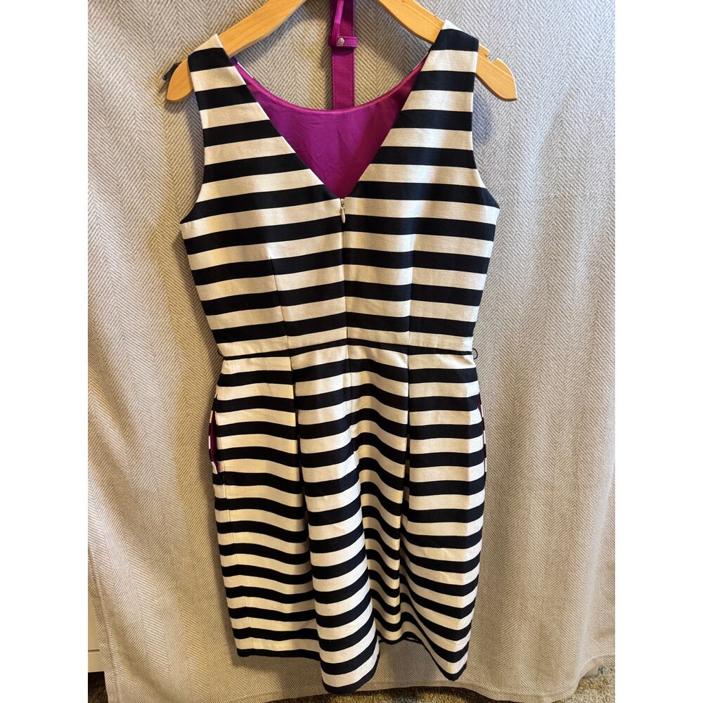 White House Black Market Dress Women's Size 2 Black White Striped Fit Flare - Picture 2 of 7